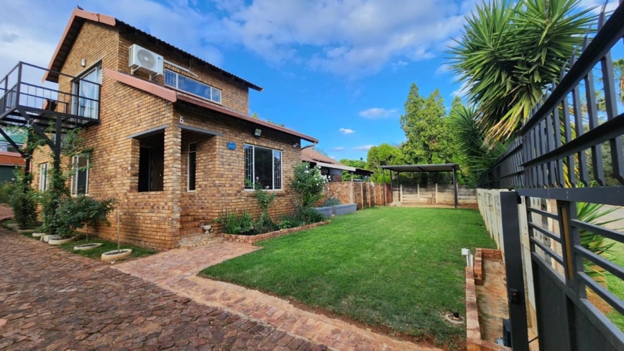 4 Bedroom Property for Sale in Melodie North West